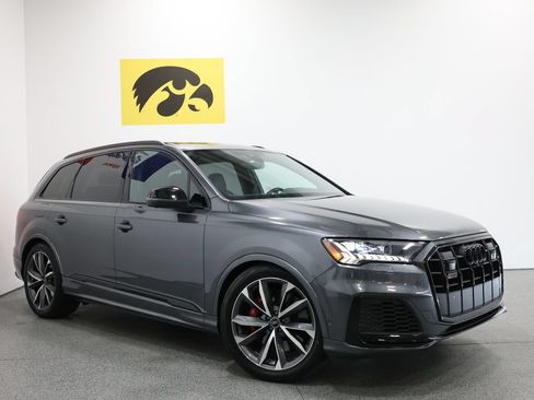Used 2023 Audi SQ7 Prestige w/ Prestige Package AWD/4WD image 2