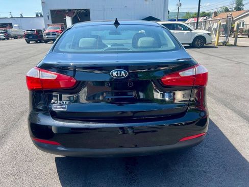 Used 2016 Kia Forte LX FWD image 5