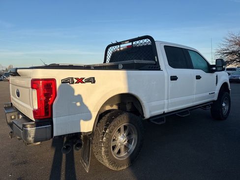 Used 2017 Ford F250 XLT image 5