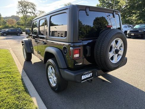 Used 2022 Jeep Wrangler Unlimited Sport AWD/4WD image 6