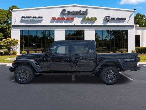 New 2025 Jeep Gladiator Sport AWD/4WD image 7