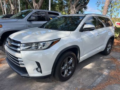 Used 2017 Toyota Highlander Limited Platinum
