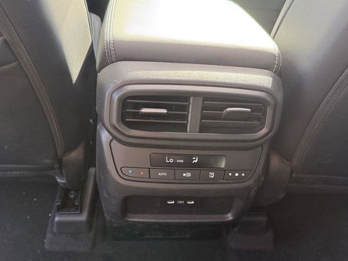 Certified 2025 Honda Pilot Touring image 29
