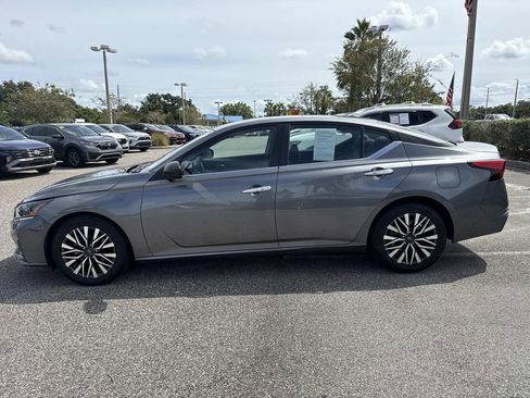 Certified 2024 Nissan Altima 2.5 SV image 7