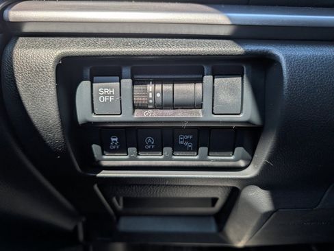 Used 2023 Subaru Crosstrek 2.5i Limited AWD/4WD image 30
