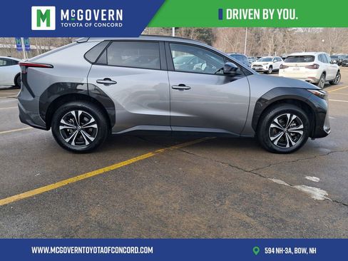 Used 2025 Toyota bZ4X AWD w/ Weather Package image 5