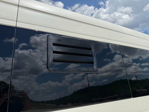 Used 2022 Mercedes-Benz Sprinter 3500 image 84