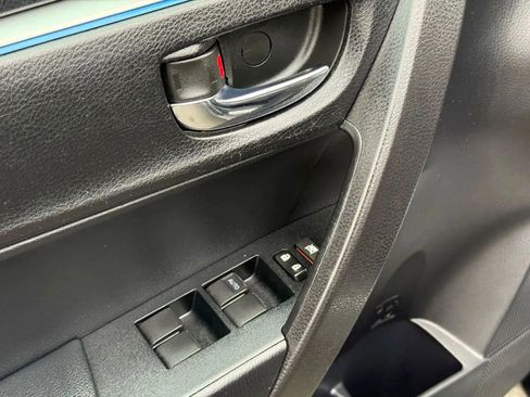 Used 2015 Toyota Corolla S image 15