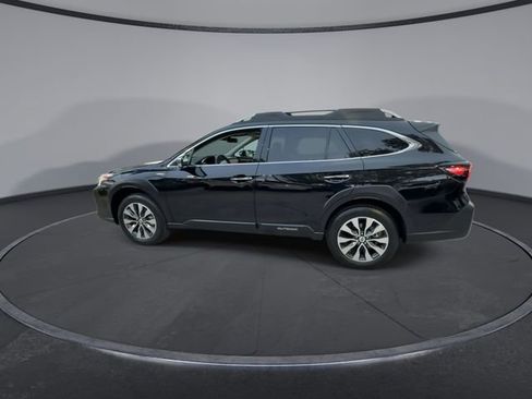 Certified 2025 Subaru Outback Touring AWD/4WD image 5