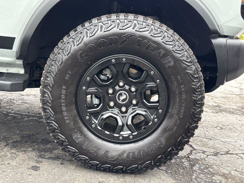 Certified 2023 Ford Bronco Wildtrak AWD/4WD image 6