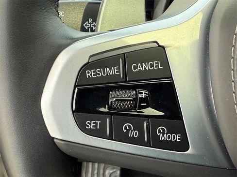 Used 2025 BMW X5 xDrive50e w/ Executive Package image 17