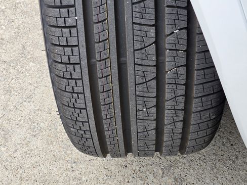 New 2026 Volvo XC90 T8 Plus w/ Protection Package Premier image 13