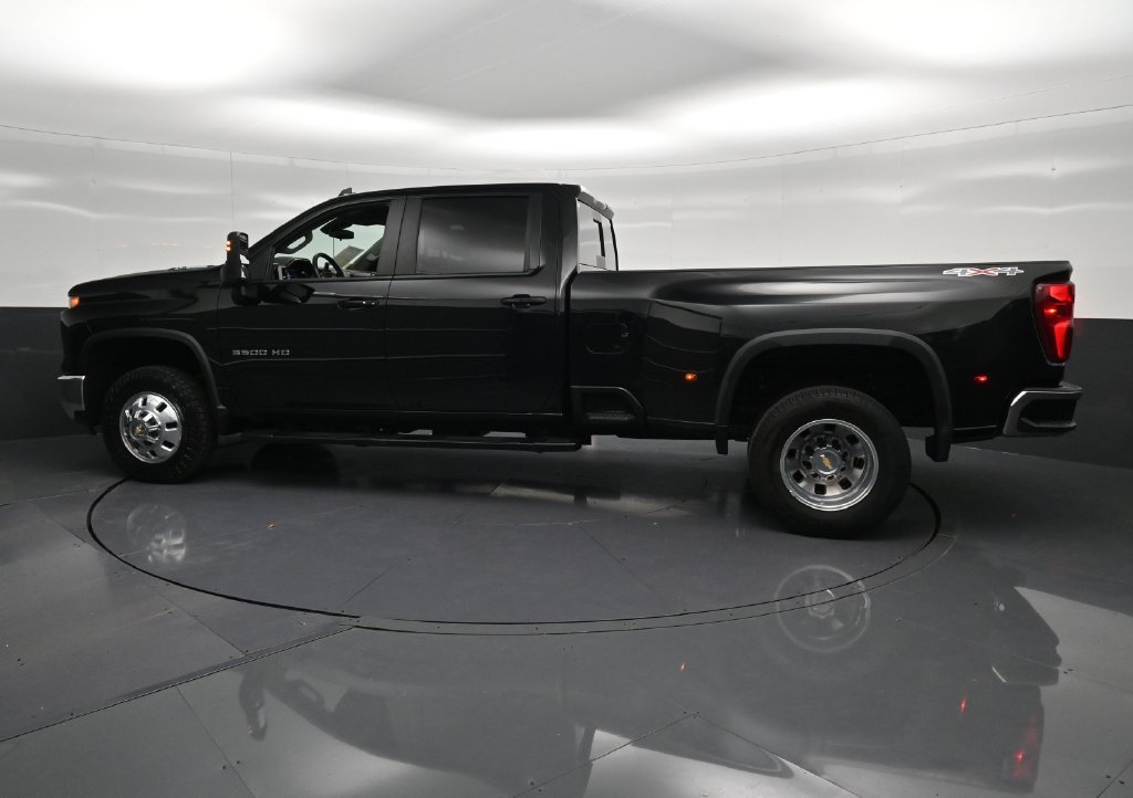 Used 2026 Chevrolet Silverado 3500 LT AWD/4WD image 8