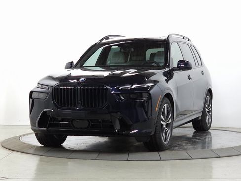 Used 2026 BMW X7 xDrive40i AWD/4WD image 3
