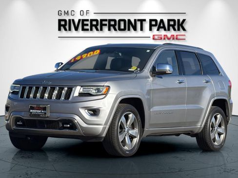 Used 2016 Jeep Grand Cherokee Overland w/ Advanced Technology Group AWD/4WD image 7