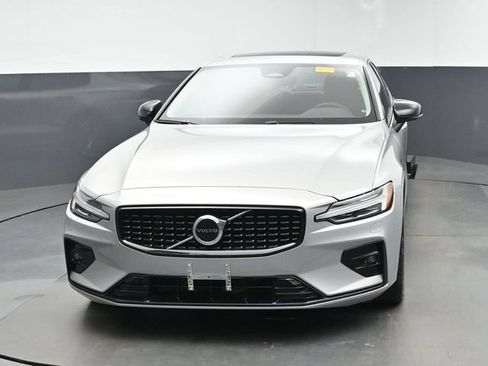 Used 2024 Volvo S60 B5 Core w/ Climate Package FWD image 3