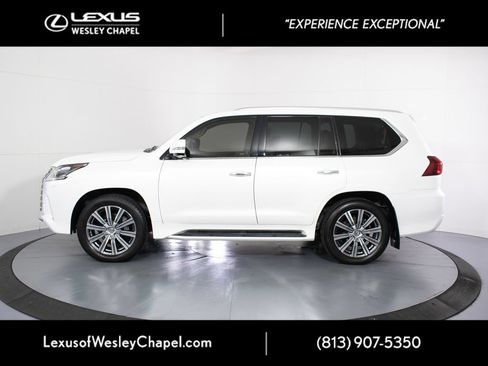 Used 2016 Lexus LX 570 4WD w/ Luxury Package image 10