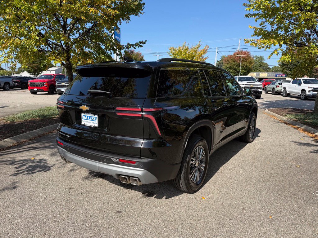 Used 2026 Chevrolet Traverse LT AWD/4WD image 5
