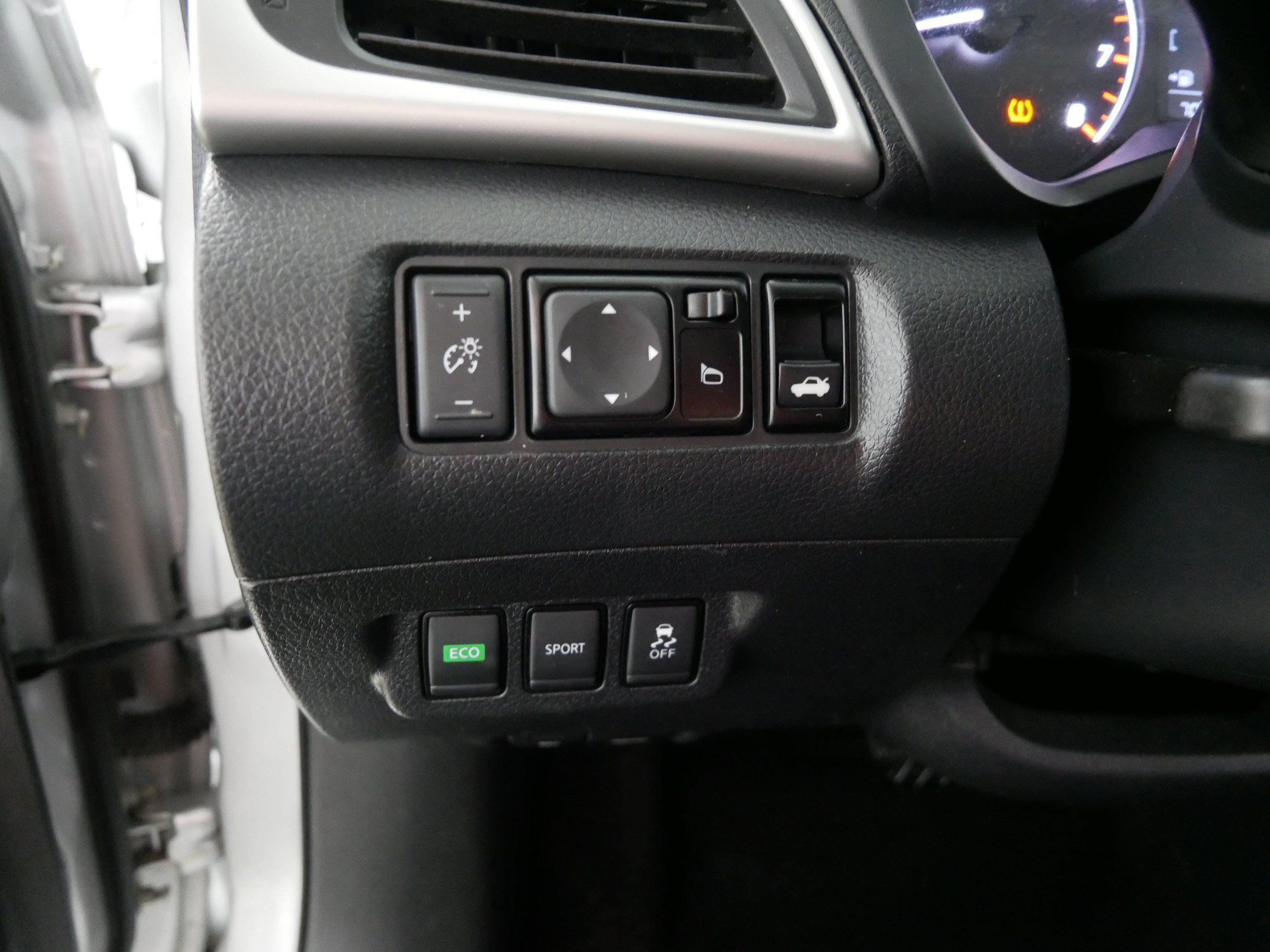 Used 2017 Nissan Sentra S FWD image 26