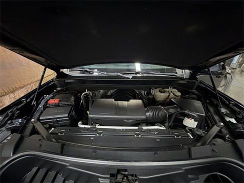 Certified 2022 Chevrolet Suburban RST w/ Sport Performance Package image 28