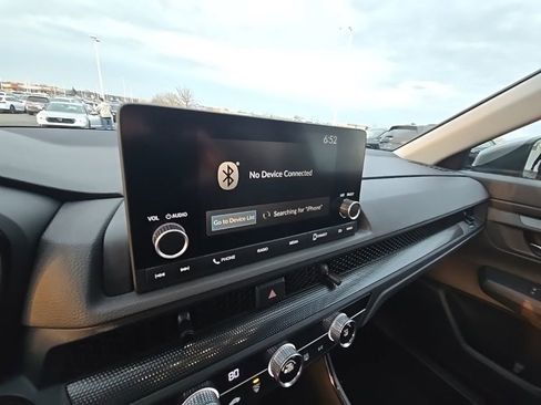 Used 2025 Honda CR-V LX image 18