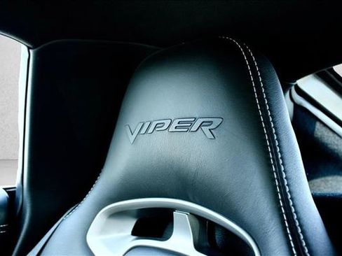 Used 2014 SRT Viper GTS w/ GTS Laguna Interior Package RWD image 22