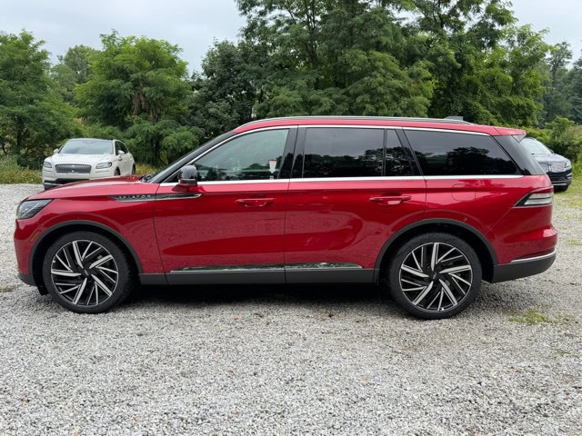 New 2026 Lincoln Aviator Reserve AWD/4WD image 2