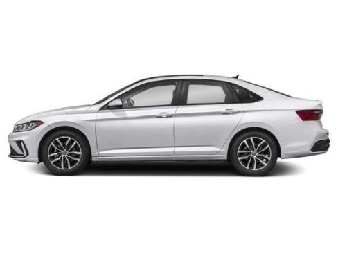 Used 2025 Volkswagen Jetta SE FWD image 3