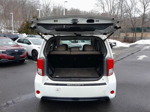 Used 2015 Scion xB Base image 32