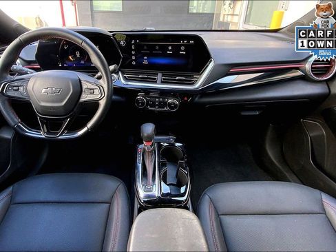 Used 2024 Chevrolet Trax RS w/ Sunroof Package image 14