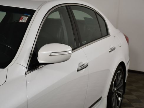 Used 2013 Hyundai Genesis 5.0 R-Spec RWD image 13