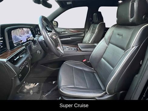 Used 2023 Cadillac Escalade ESV Premium Luxury image 12