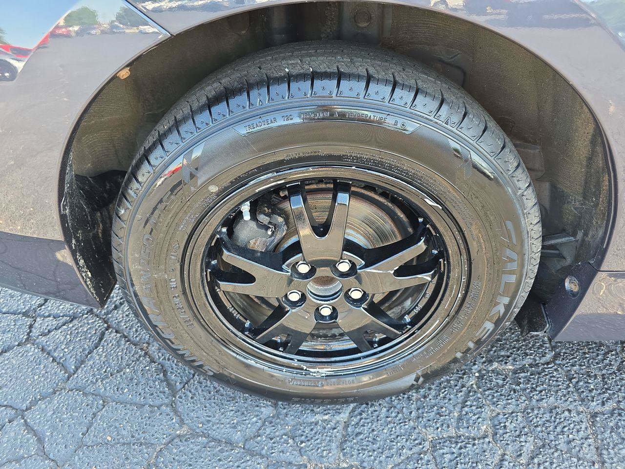 Used 2014 Toyota Prius Two FWD image 17