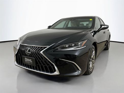 Used 2024 Lexus ES 300h Ultra Luxury w/ Accessory Package (Z1) FWD image 4