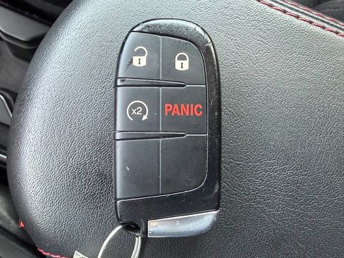 Used 2023 Jeep Renegade Trailhawk AWD/4WD image 33