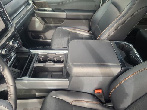 Certified 2025 Ford F350 Lariat w/ Black Appearance Package image 15