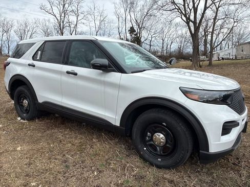 New 2026 Ford Explorer 4WD Police Interceptor image 9