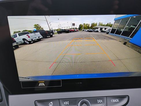 Used 2024 Chevrolet Blazer LT w/ Convenience Package FWD image 17