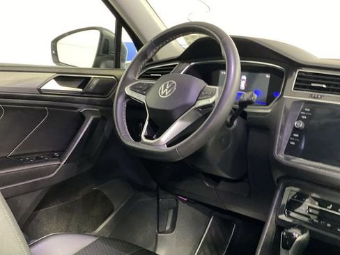 Used 2023 Volkswagen Tiguan SE image 10