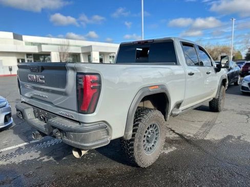 Used 2024 GMC Sierra 2500 AT4X w/ AT4X AEV Edition image 7