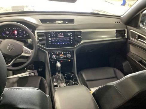 Certified 2023 Volkswagen Atlas Cross Sport SEL R-Line image 7