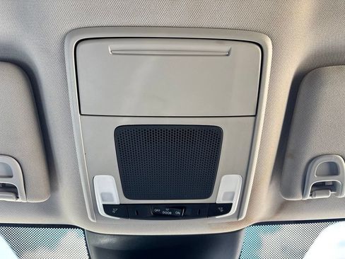 Used 2025 Honda Pilot EX-L image 16