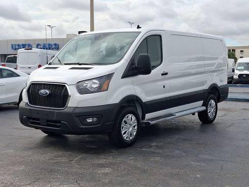 Used 2025 Ford Transit 250 Low Roof w/ Exterior Upgrade Package RWD image 2