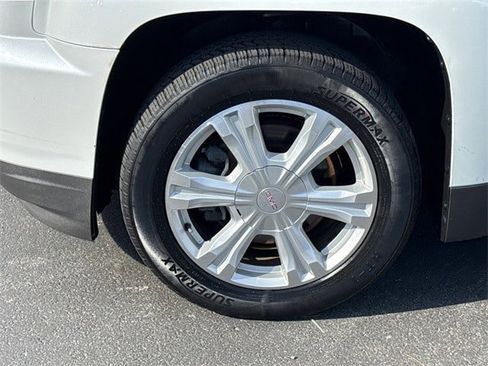 Used 2016 GMC Terrain SLE w/ Technology Package image 10