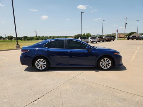 Used 2023 Toyota Camry LE FWD image 7