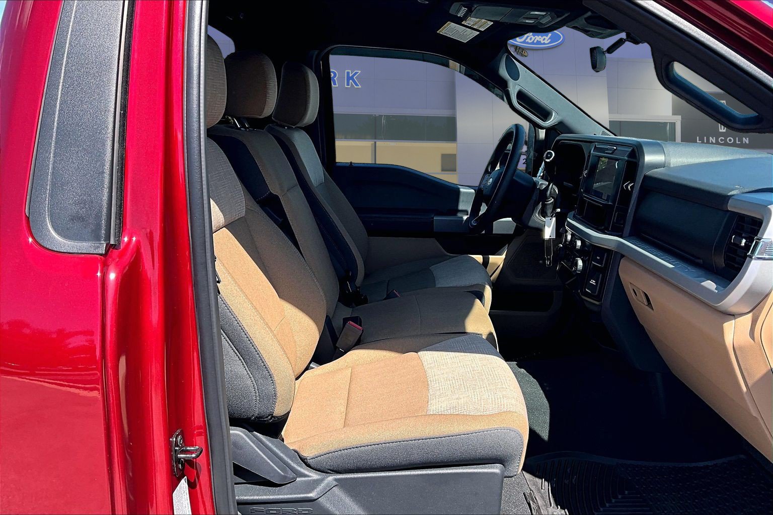 Used 2025 Ford F350 XLT w/ 360-Degree Camera Package AWD/4WD image 26