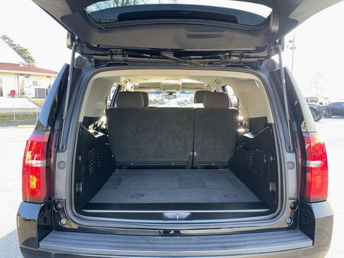 Used 2019 Chevrolet Tahoe LS image 5