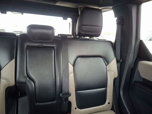 Used 2024 Ford Bronco Wildtrak image 21