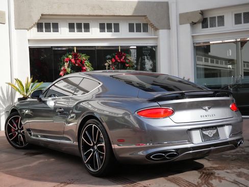Used 2020 Bentley Continental GT image 3