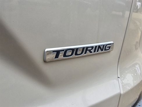 Used 2019 Honda CR-V Touring image 30